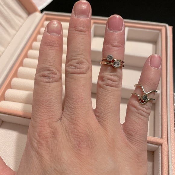 19 (nineteen) Minimalist, dainty rings - Picture 4 of 6